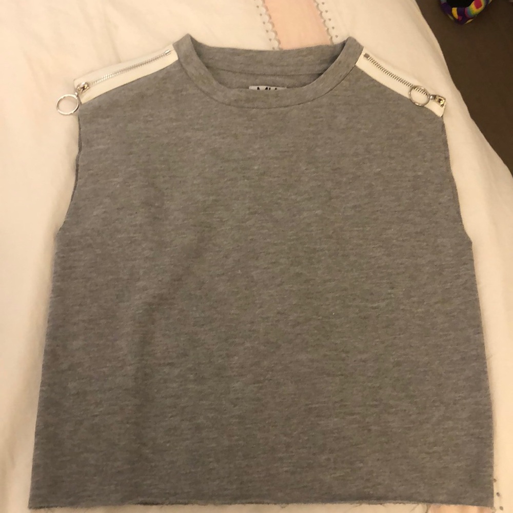 Grey muscle tank